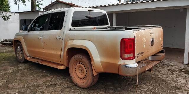 Em pequena cidade de Rondônia, família vive momentos de terror nas mãos de bandidos, mas polícia recupera picape roubada