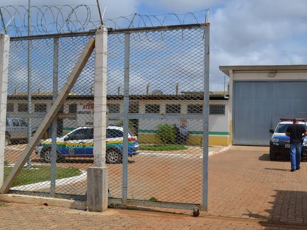 Câmeras flagram detentos recebendo drogas em presídio do Cone Sul; direção da unidade vai investigar o caso