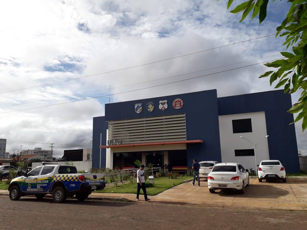 Homem que gravou vídeo dizendo que “quem tem dinheiro para pagar advogado não fica preso” é detido pela polícia em Vilhena
