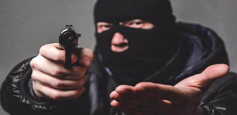 Homens armados assaltam pedreiro de 37 anos; ladrões continuam infernizando a maior cidade do Cone Sul
