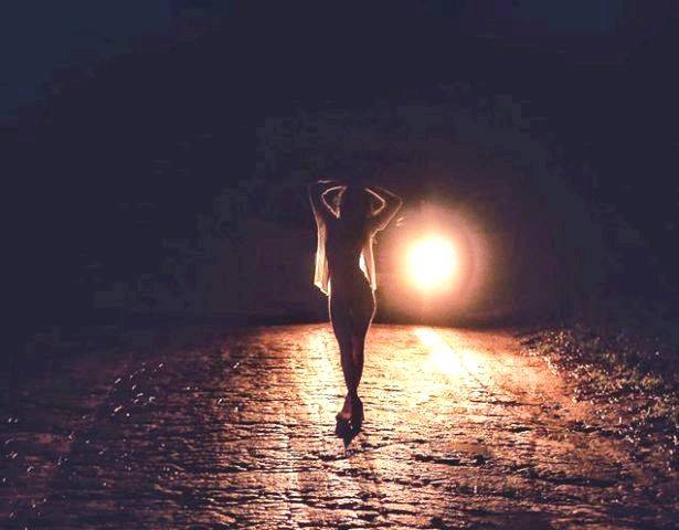 Fotógrafo retoma ensaios nus femininos em Vilhena; modelo de 27 anos com filho de 08 diz que realizou desejo