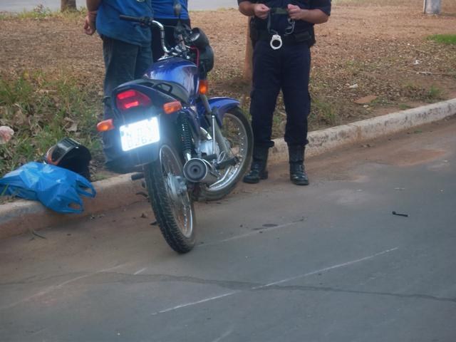 FALTA DE ATENÇAO: ACIDENTE ENVOLVE DUAS MOTOS QUE SEGUIAM NO MESMO SENTIDO