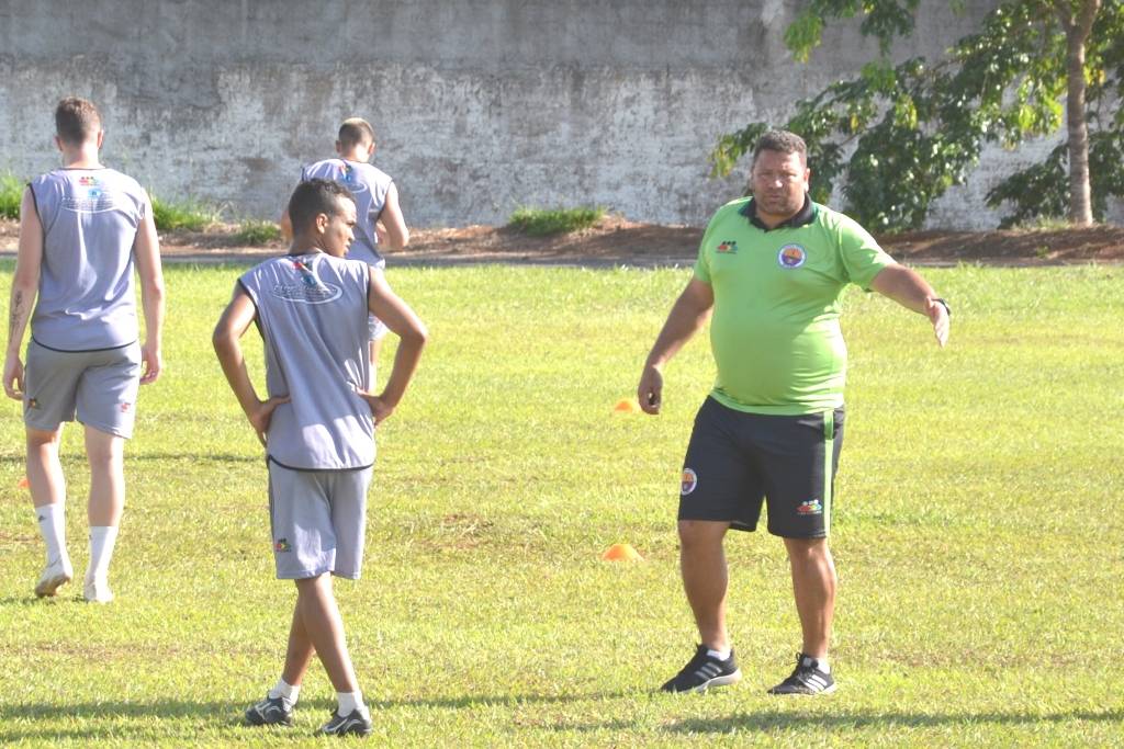 Ainda esperando a chegada de atletas, Marcio Parreiras analisa primeira semana de trabalho no Barcelona