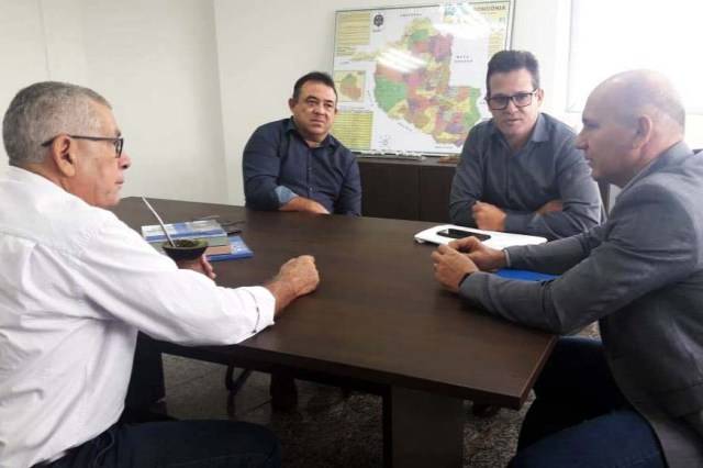 Associações rurais de Pimenta Bueno serão atendidas através de emenda do  deputado Ezequiel Neiva