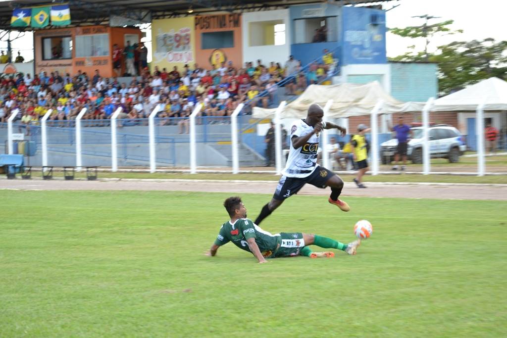 Vilhenense sai atrás, consegue empate e soma 1 ponto em casa na estreia do Estadual