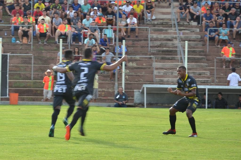 De virada, Vilhenense vence Guaporé no Cassolão e assumem a ponta do Grupo B