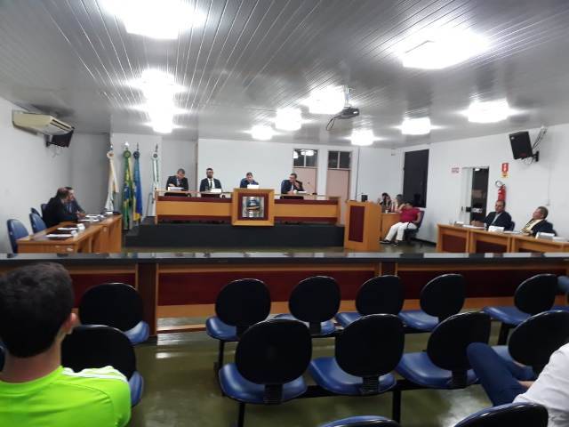 Com dois pré-candidatos confessos a prefeito, primeira sessão da Câmara inaugura tom do ano eleitoral em Cerejeiras