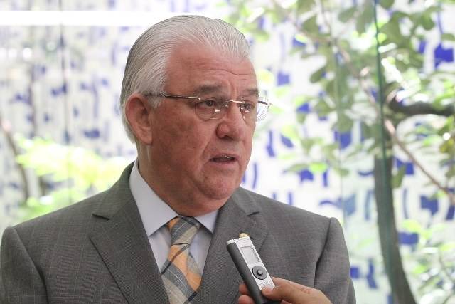 DEPUTADO COMPARA PASSAGEM AÉREA A VALE TRANSPORTE