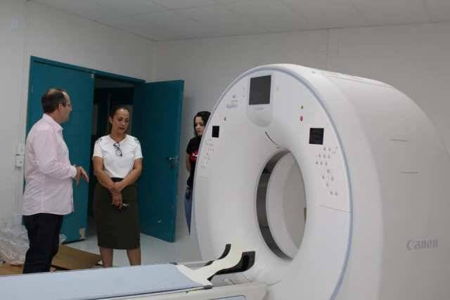 Autora de emenda que pagou tomógrafo de R$ 1,5 milhão, deputada Rosângela Donadon cobra instalação do equipamento