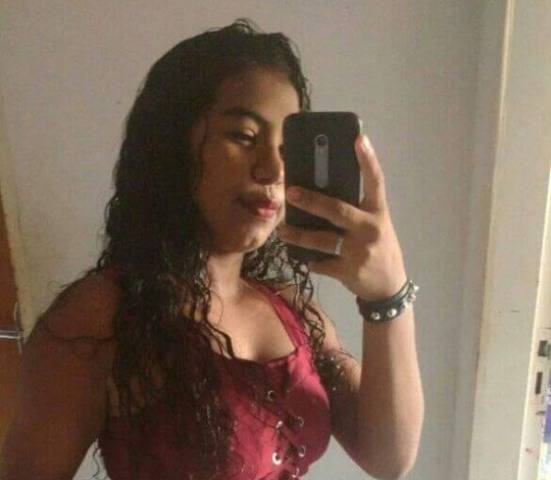 Família divulga foto, aciona a polícia e pede ajuda à imprensa para tentar localizar adolescente de 15 anos