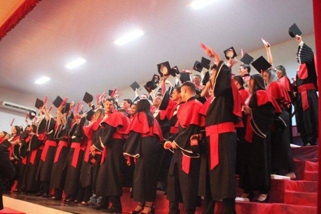 Veja quem passou: mais de 80% dos aprovados no exame da OAB são acadêmicos do curso de Direito da Faculdade AVEC
