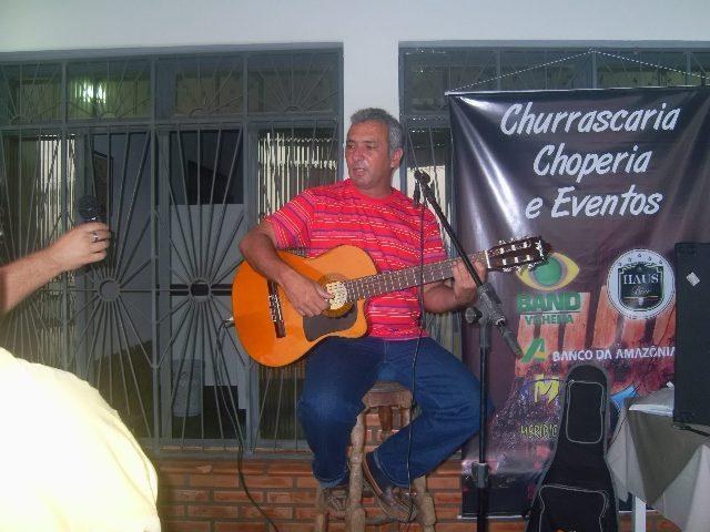 Sem burocracia, Noite da Seresta acontece hoje na Haus Bier