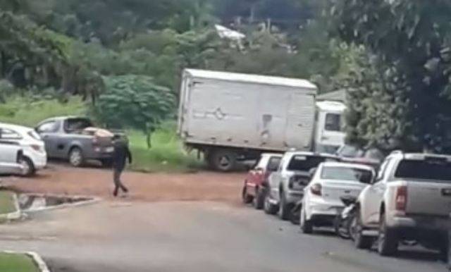 VEJA VÍDEO: moradora se revolta com churrasco em bar às vésperas de “Quarentena do Coronavirus” em Vilhena