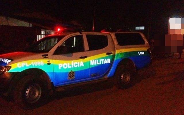 Baleado na cabeça após ter sua casa invadida por assaltante, homem de 29 anos é levado para hospital, em Vilhena