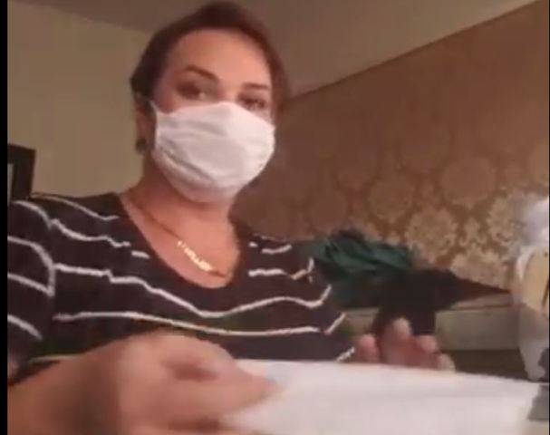 VEJA VÍDEO: em live nas redes sociais, vereadora fabrica máscaras contra Covid-19 para distribuir em cidade de Rondônia