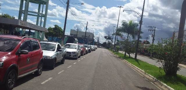 ASSISTA VÍDEO: manifestantes fazem buzinaço nas ruas e pedem a reabertura imediata do comércio em Vilhena