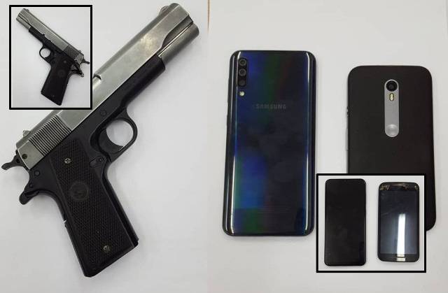 Polícia divulga fotos de objetos apreendidos com ladrões que incendiaram carro após assaltar comerciante