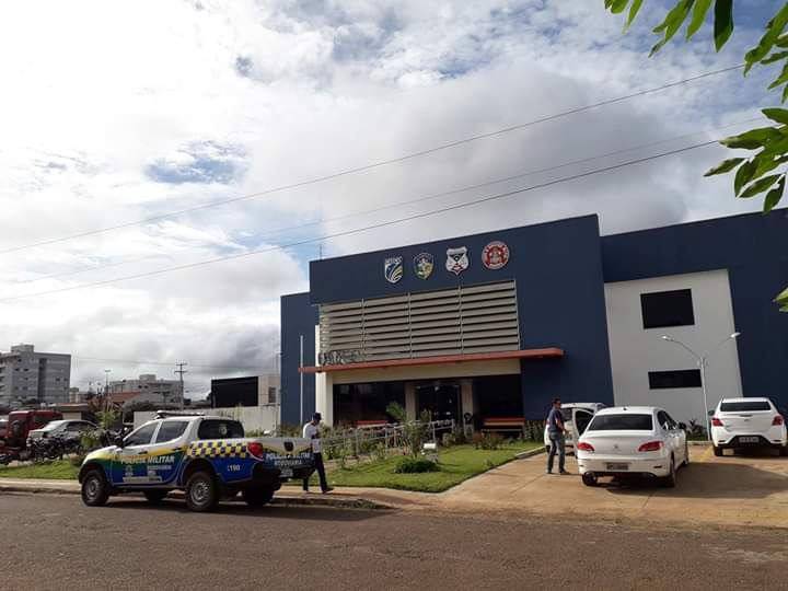 Após indício de golpe, mulher de 41 anos vai à polícia e levará empresa de instalação de piscinas à justiça