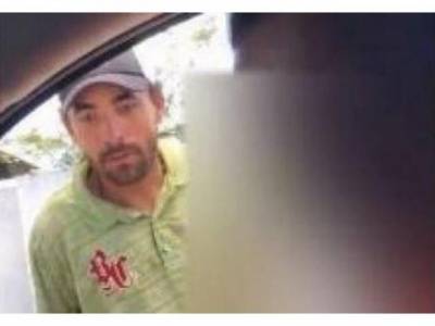 ASSISTA E CHORE: vídeo de empresário fingindo que vai dar dinheiro e agredindo morador de rua em MT revolta o Brasil