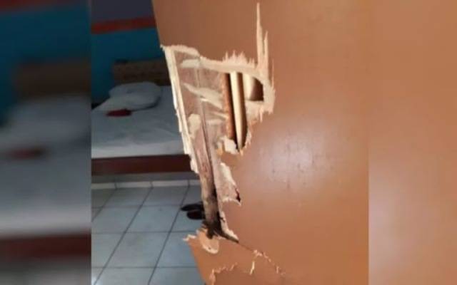 Polícia arromba porta de quarto de motel e prende empresário de 41 anos, que estaria ameaçando matar parceira
