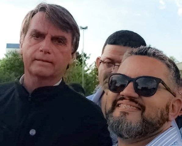ASSISTA: locutor de Vilhena ganha projeção nacional ao ter sua voz compartilhada por Bolsonaro nas redes sociais