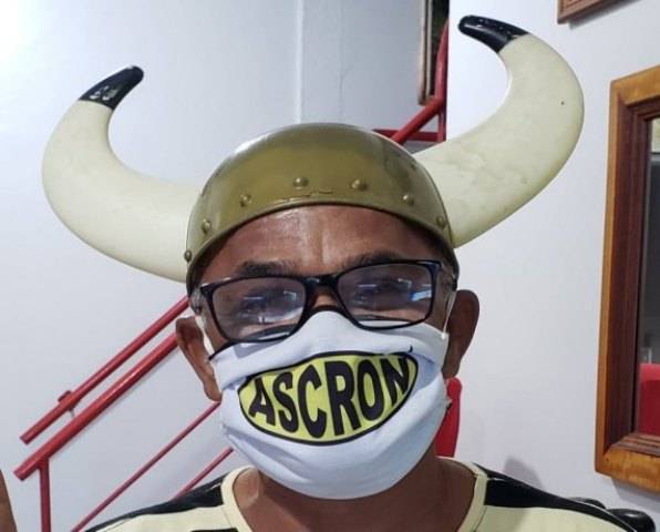 VÍDEO: Associação de Cornos doa máscaras contra Coronavirus e oferece abrigo e apoio psicológico a homens traídos em Rondônia