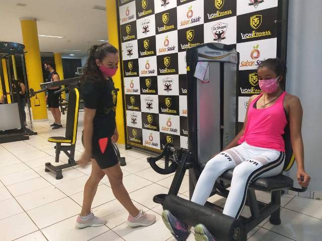 Com distanciamento, álcool em gel e máscaras, academia de esportes retoma atividades em Vilhena