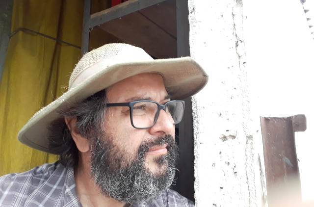Ex-prefeito defende fim da reeleição e “esticamento” de mandatos; sobre Vilhena, desconversa: “tô focado em cuidar de galinha”