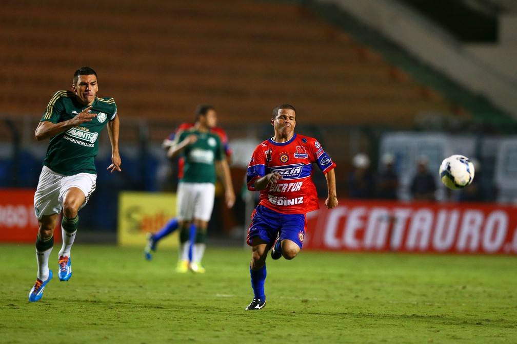 Edilsinho relembra jogo contra o Palmeiras na Copa do Brasil e relata: "Se aquela bola entra, o rumo do jogo poderia ser outro"