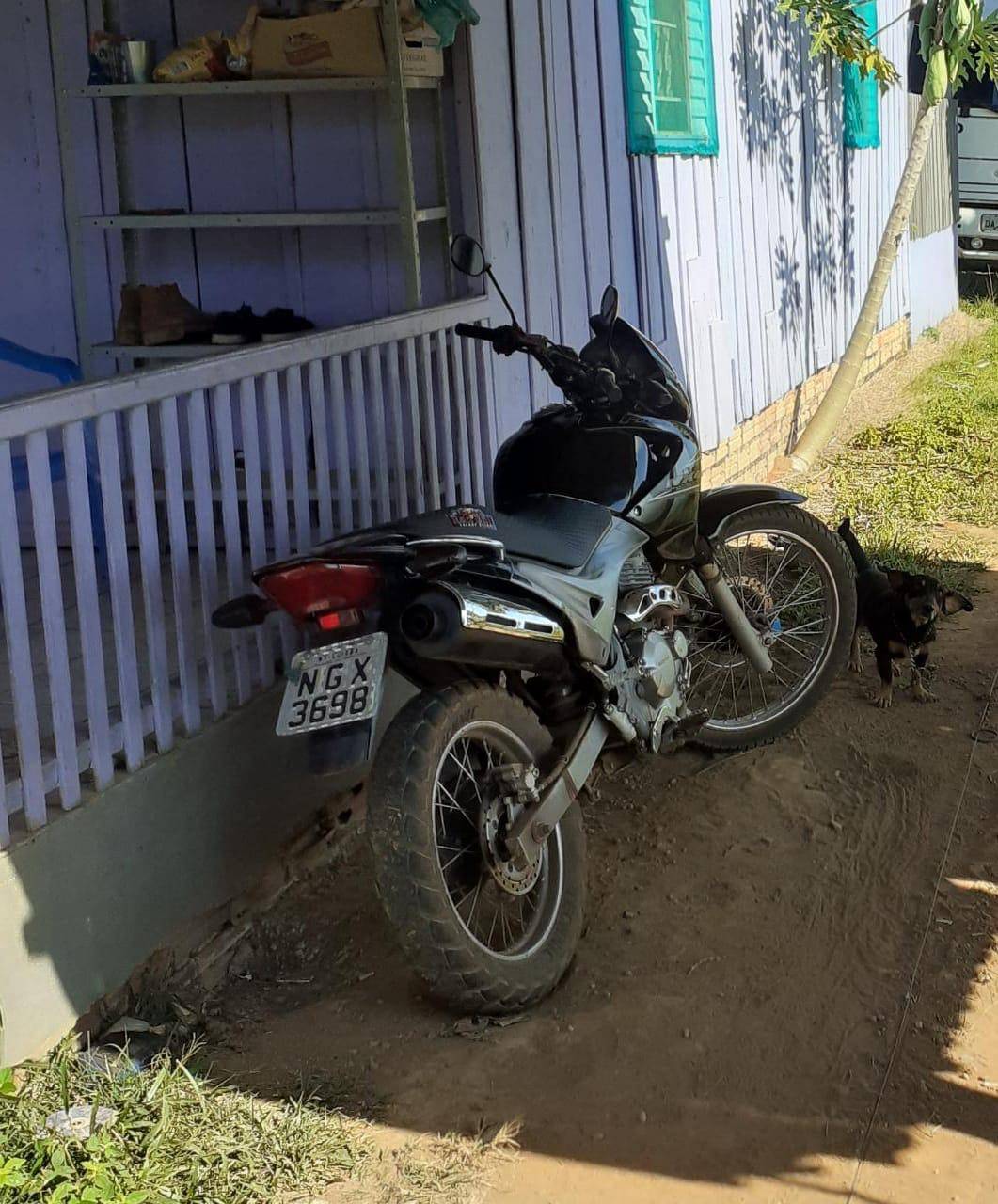 Polícia Civil de Cerejeiras aborda motociclista suspeito e recupera moto que havia sido furtada Vilhena