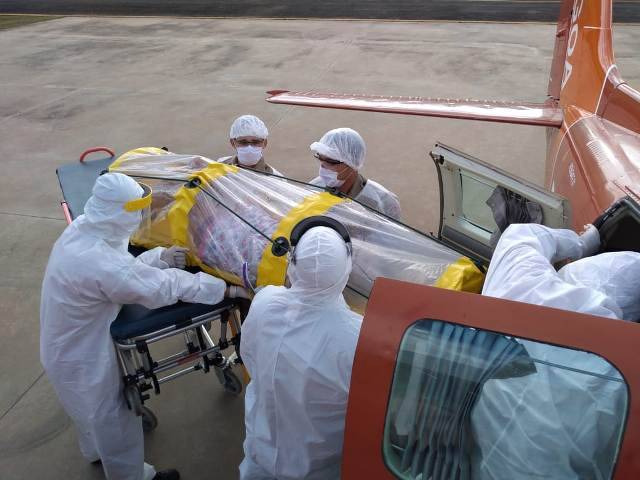 O incrível resgate da paciente com Covid-19 em localidade de Rondônia onde só de chega de barco ou de avião