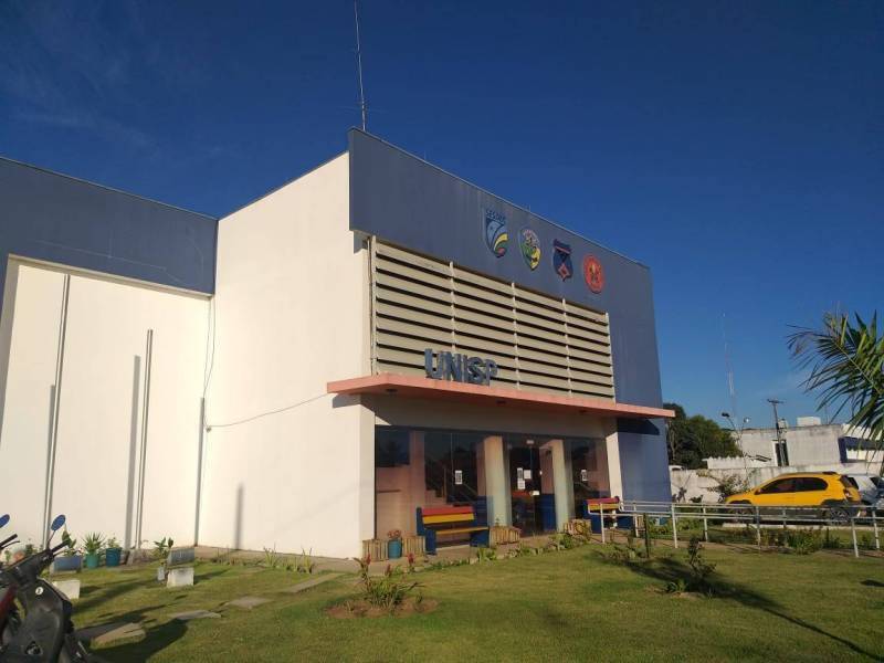 Triângulo amoroso termina com um esfaqueado e outro preso; homem ferido foi sozinho até o hospital