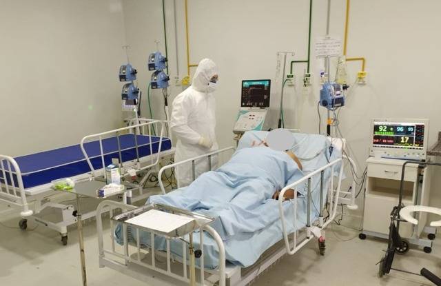 Médico explica como é feita entubação de pacientes com a Covid-19: “procedimento doloroso para eles e arriscado para a equipe”
