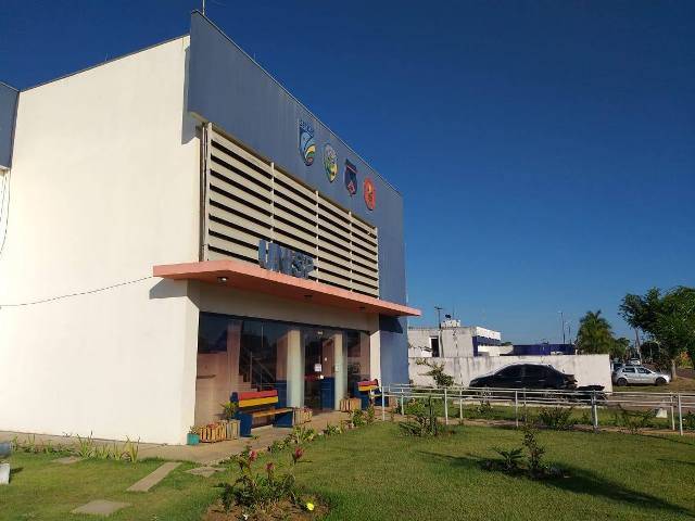 Depois de dar nome falso, rapaz que rompeu tornozeleira eletrônica desfere socos em policial e tenta fugir, mas acaba preso