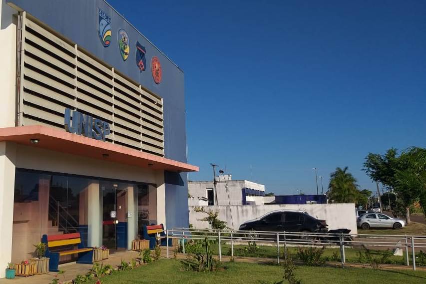 Em Vilhena, garota de 17 anos flagra invasor no quintal e desmaia ao tentar pedir ajuda para a irmã
