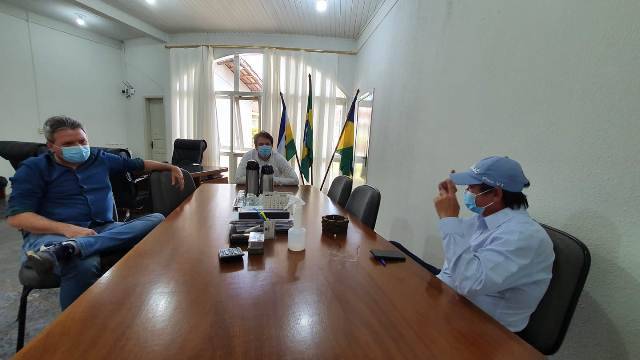 Prefeito de Vilhena anuncia fim de quarentena e diz que vai distribuir kit de medicamentos para pacientes com sintomas da Covid-19
