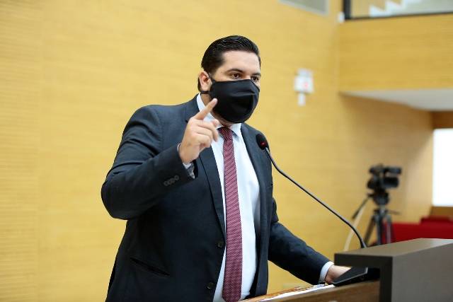 Com a Covid-19 e em estado gravíssimo, deputado estadual de Rondônia é transferido em UTI aérea para o Albert Einstein, em SP