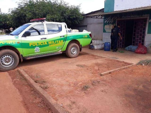 Polícia Ambiental embarga fabricação de tanques para peixes de projeto da Semagri por falta de licenças