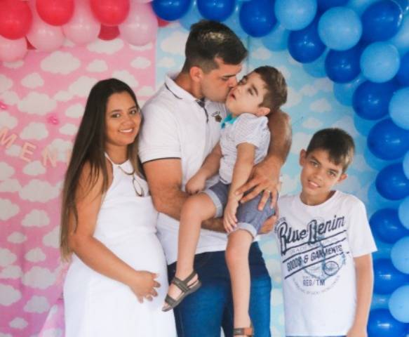 Menino especial de 03 anos com Covid-19 será transferido em UTI aérea para Porto Velho e família precisa de ajuda; saiba como colaborar
