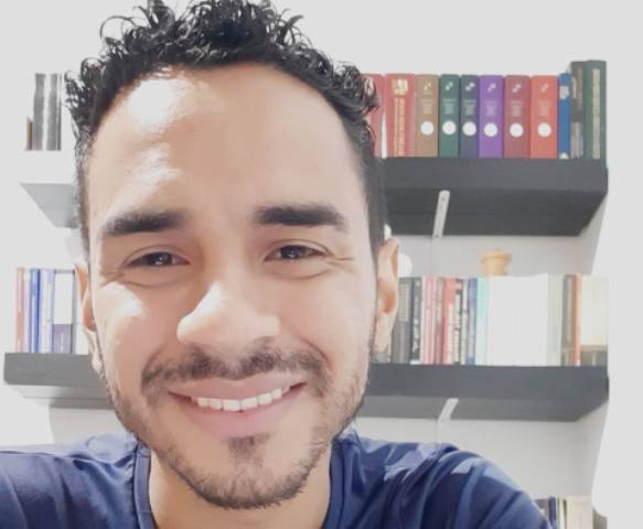 VÍDEO: com cultos presenciais suspensos, igrejas usam a tecnologia para levar Palavra de Deus até os fiéis