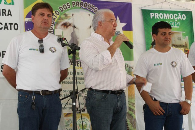 Carta com críticas a Rover durante almoço provoca constrangimento