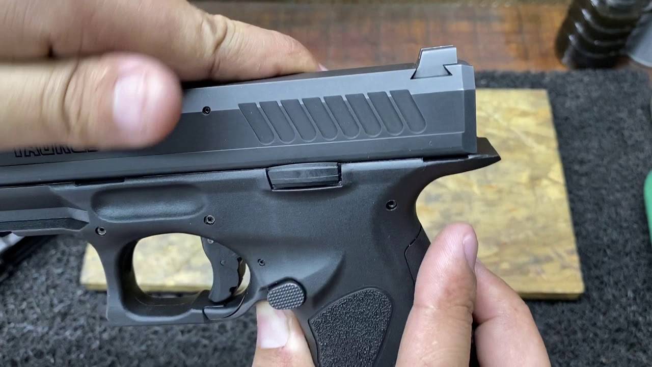Embriagado, auxiliar de serviços gerais é detido pela polícia com pistola ilegal em Chupinguaia