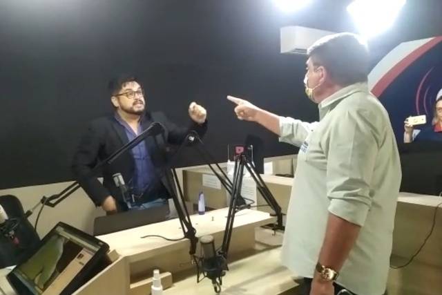 VÍDEOS: ex-colegas no governo Confúcio “se pegam” dentro de emissora pertencente a Cassol e briga viraliza nas redes sociais