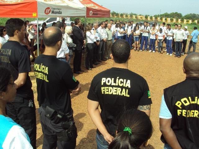 Polícia Federal planta mudas para diminuir efeito estufa em Vilhena