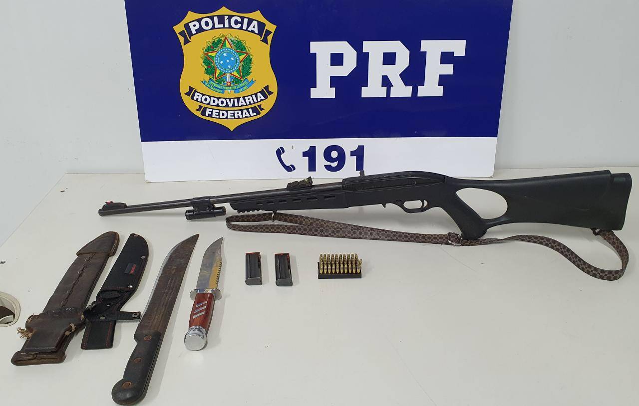 PRF deflagra segunda fase de operação e apreende rifle, munições e facas em trecho de rodovia federal