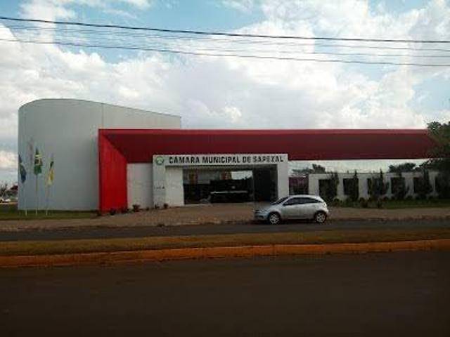 Filha do presidente da Câmara de Vereadores e esposa de servidor comissionado recebem auxílio emergencial em cidade de MT