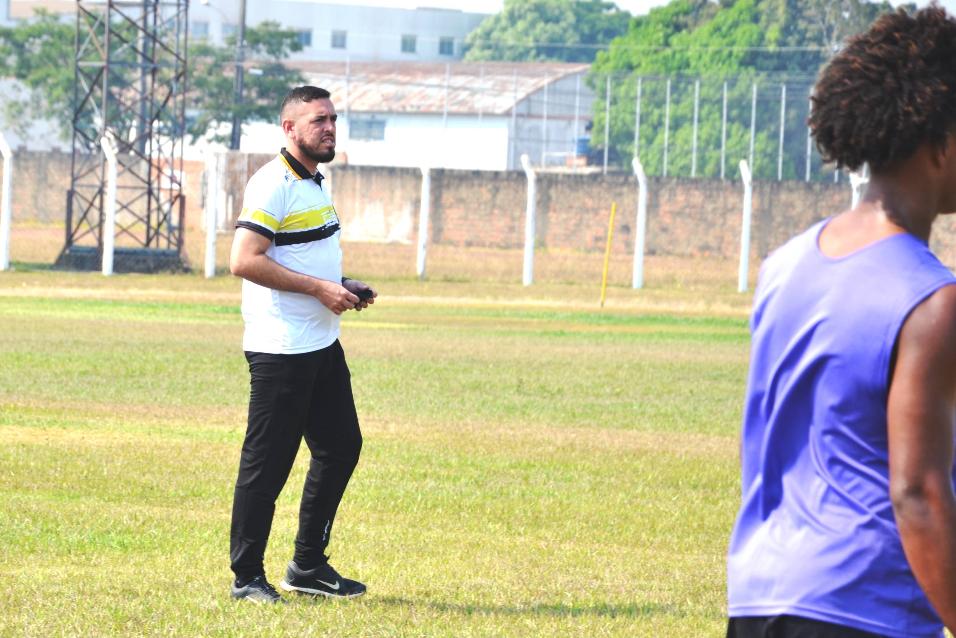 Com um time jovem nas mãos, treinador do Vilhenense acredita numa boa campanha do clube na Série D