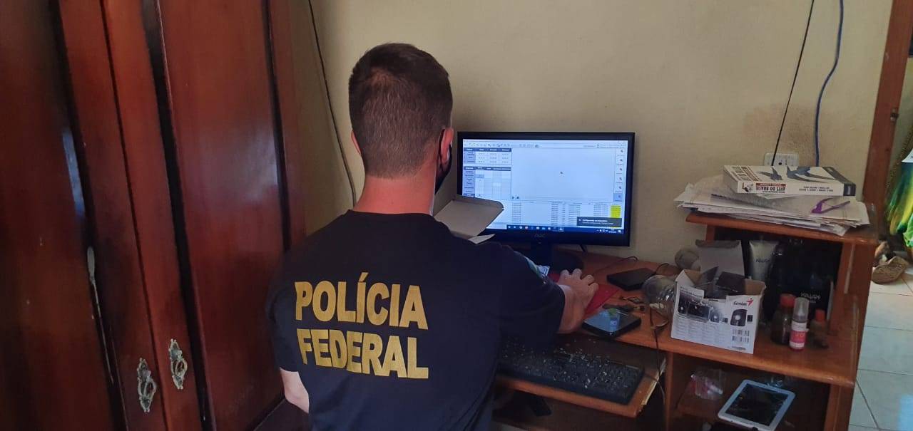 Polícia Federal deflagra segunda fase de operação contra pornografia infantil e cumpre mandados em Ariquemes