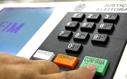 Fim das coligações aumentam as chances de mais mulheres na política; Justiça Eleitoral aperta cerco contra “candidatas laranjas”