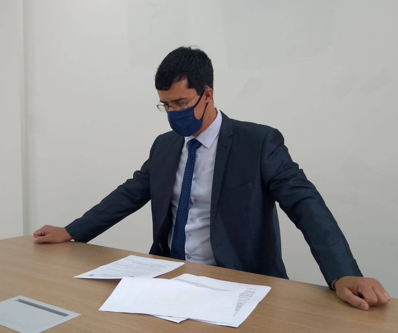 Após homem morrer em hospital, polícia indicia esposa que o esfaqueou durante briga, em Vilhena